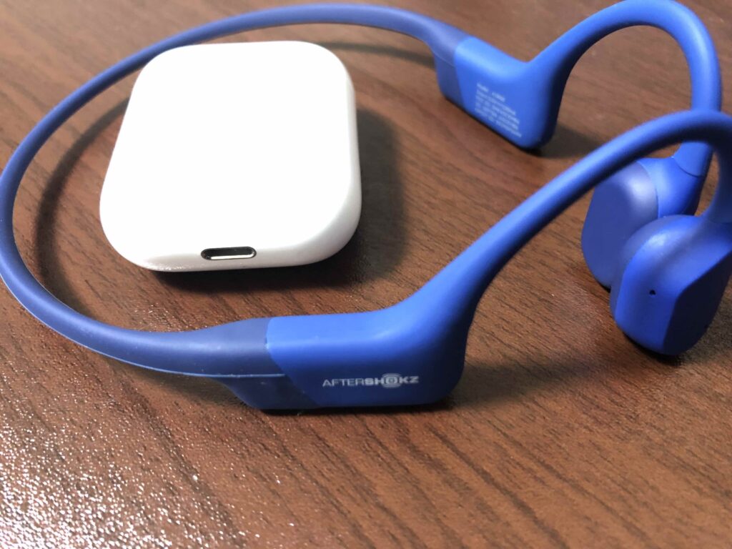 aeropex-and-airpods