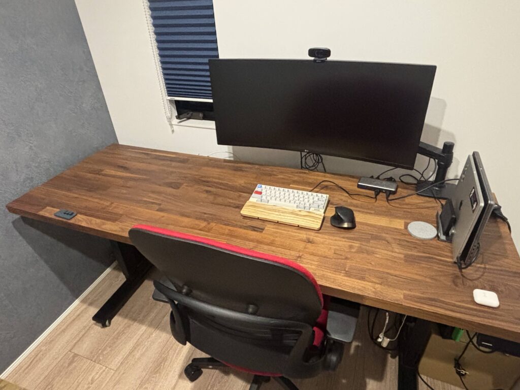 IKEAの天板（KARLBY）でPCデスク作り - 湖底